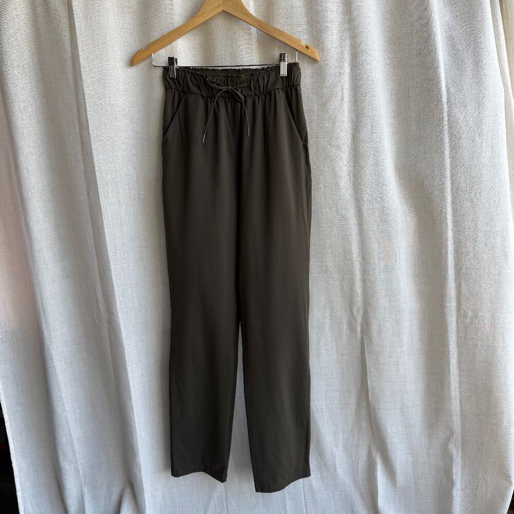Lululemon Olive Green Joggers Drawstring Waist Size 4